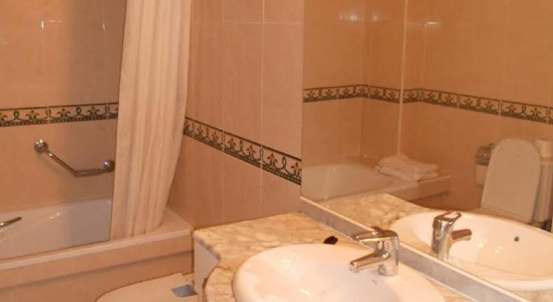 Apartamentos Palas Salou Kültér fotó